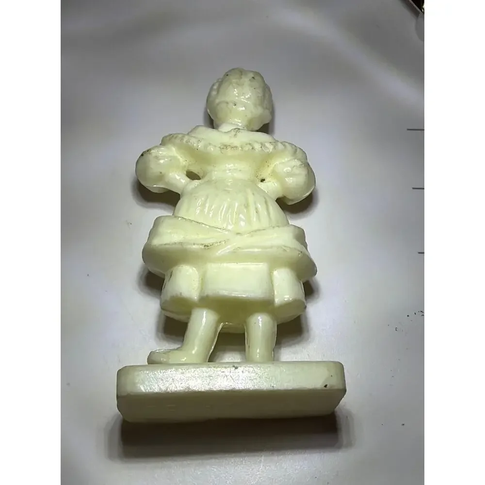 Vintage Irish Girl Plastic Figurine Van Brode Souvenir Statue 2.75